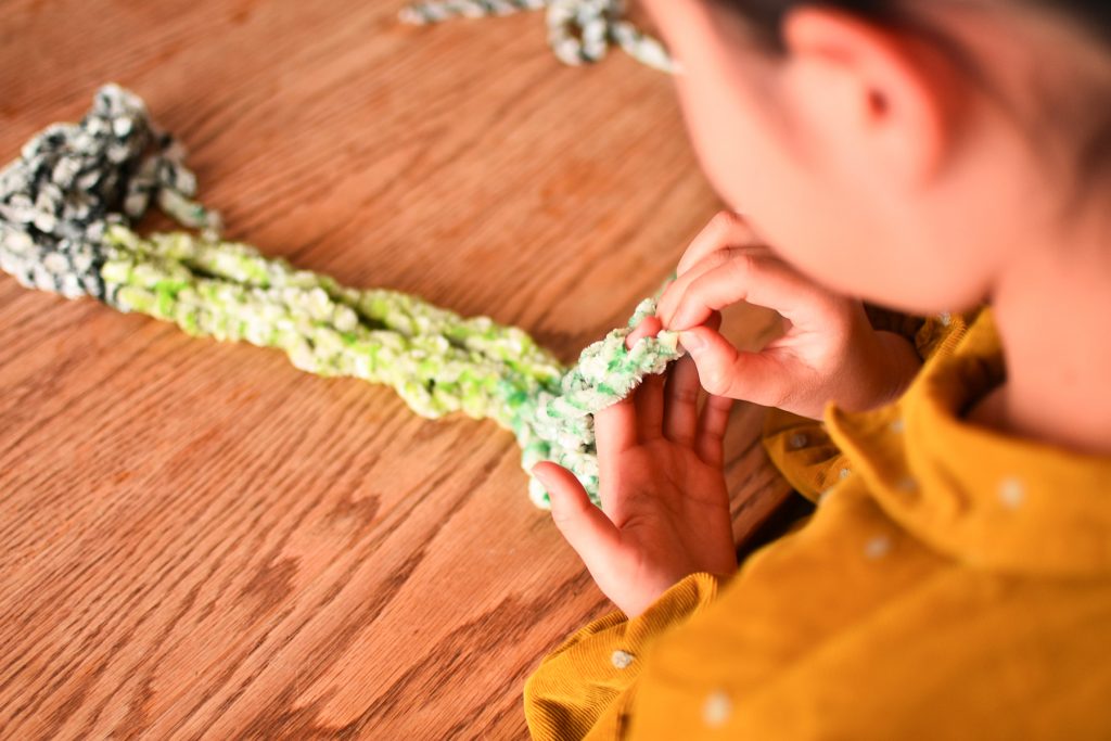 ハンドメイド】子供と一緒にぬいぐるみのマフラー手作りしてみた【毛糸 ..., 画像サイズ:1024x683