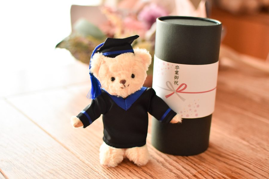 【写真映え抜群！】かわいいテディベアで卒業お祝い【卒園卒部退職祝い】