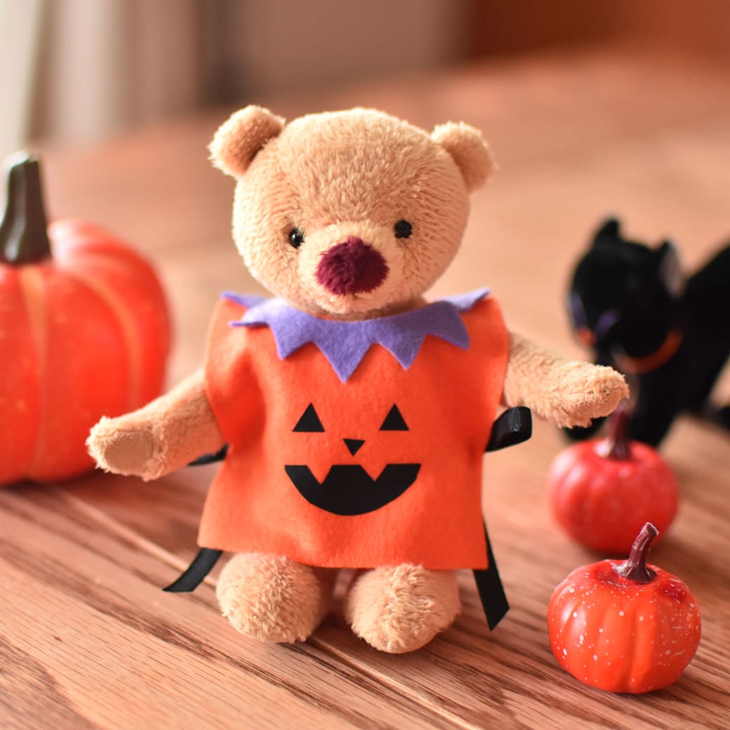 フェルトで簡単！ハロウィンのテディベア服作ってみた
