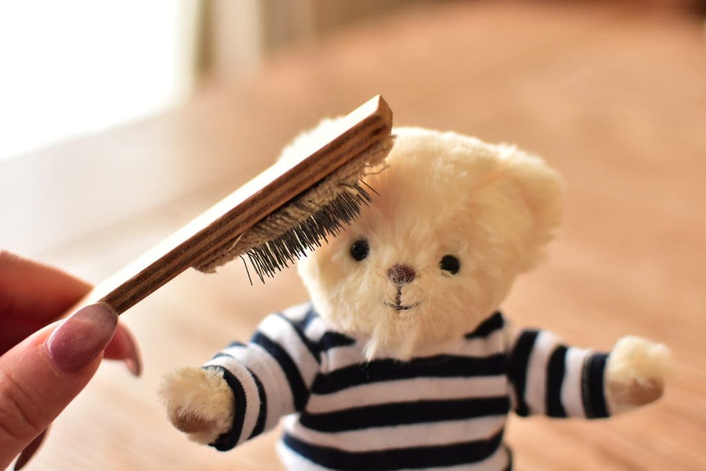 ぬいぐるみの毛をカット