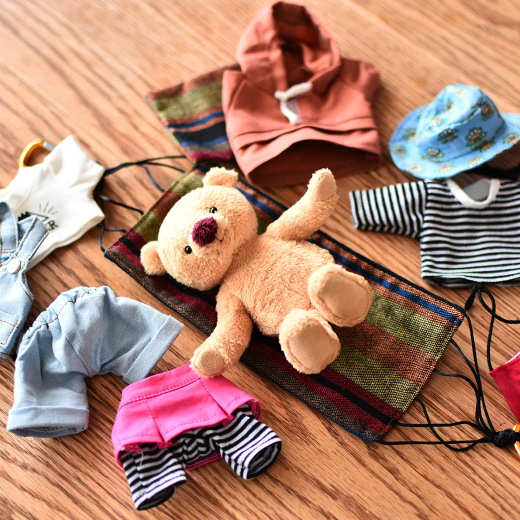 うまく服が着せられない！？小さなベアにお洋服を着せ込むコツ！